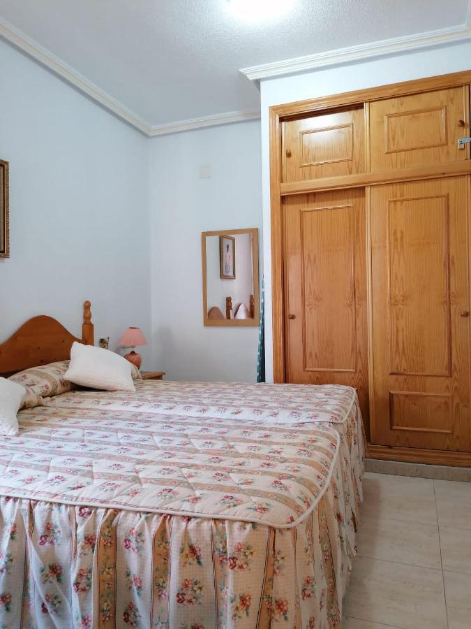 Gemuetliche Ferienwohnung In Torrevieja Ca100M Vom Strand Playa Del Cura Entfernt Ngoại thất bức ảnh