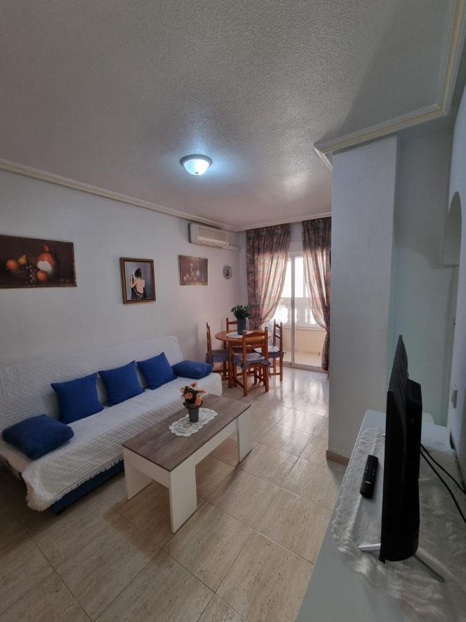 Gemuetliche Ferienwohnung In Torrevieja Ca100M Vom Strand Playa Del Cura Entfernt Ngoại thất bức ảnh
