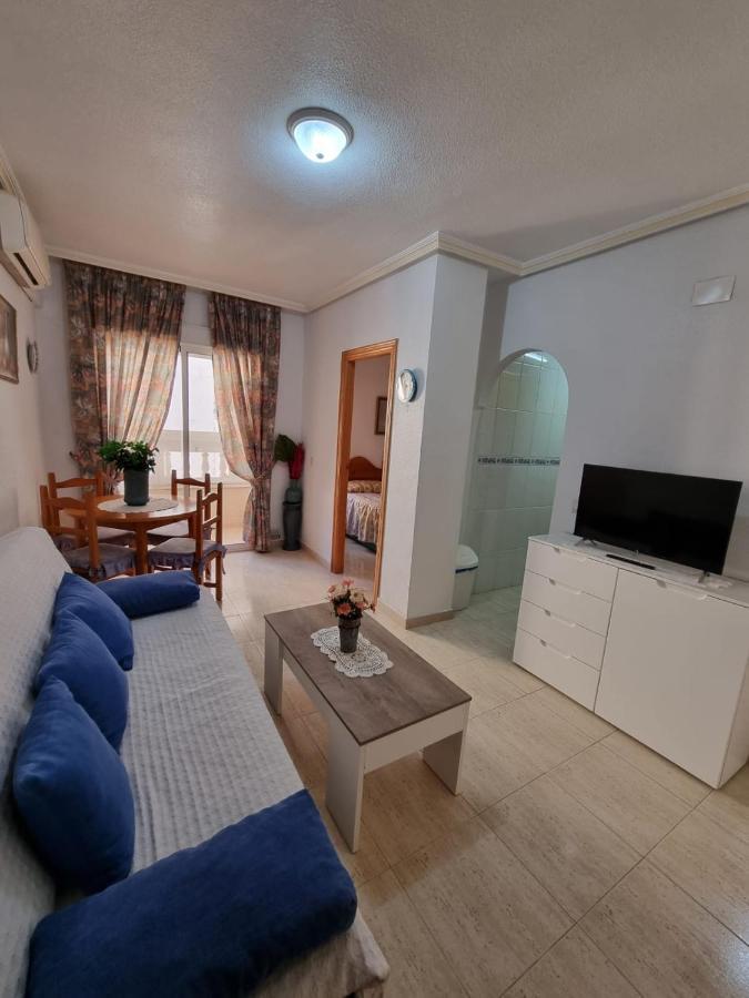 Gemuetliche Ferienwohnung In Torrevieja Ca100M Vom Strand Playa Del Cura Entfernt Ngoại thất bức ảnh