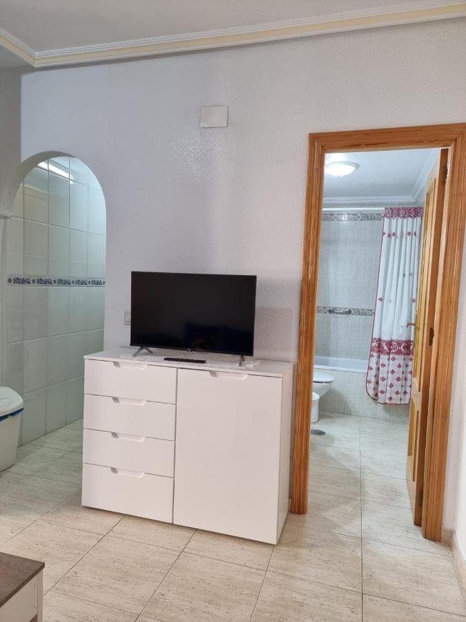 Gemuetliche Ferienwohnung In Torrevieja Ca100M Vom Strand Playa Del Cura Entfernt Ngoại thất bức ảnh