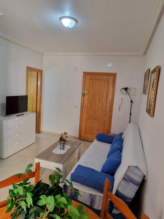 Gemuetliche Ferienwohnung In Torrevieja Ca100M Vom Strand Playa Del Cura Entfernt Ngoại thất bức ảnh