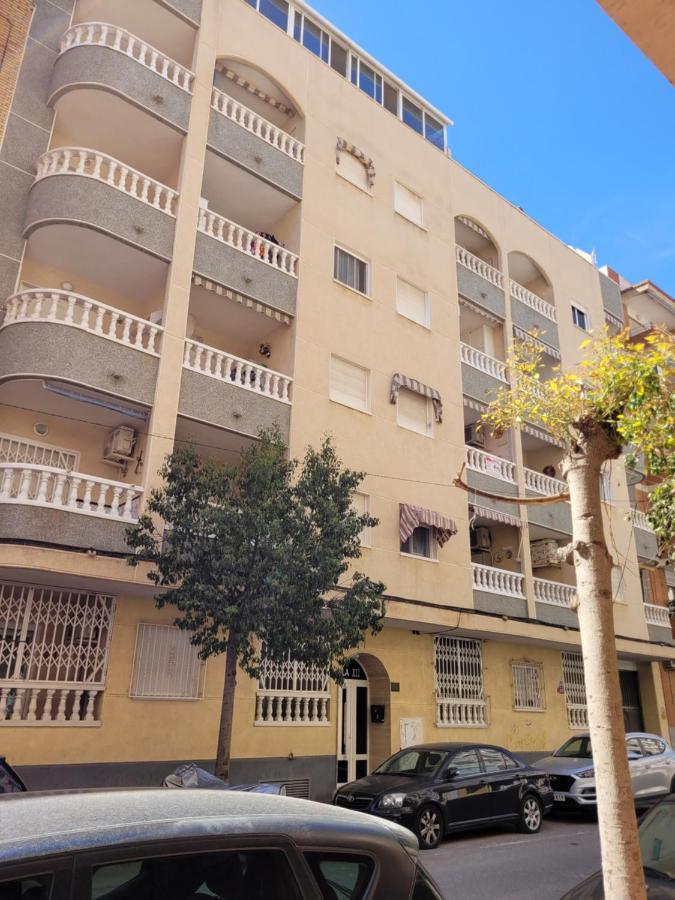 Gemuetliche Ferienwohnung In Torrevieja Ca100M Vom Strand Playa Del Cura Entfernt Ngoại thất bức ảnh